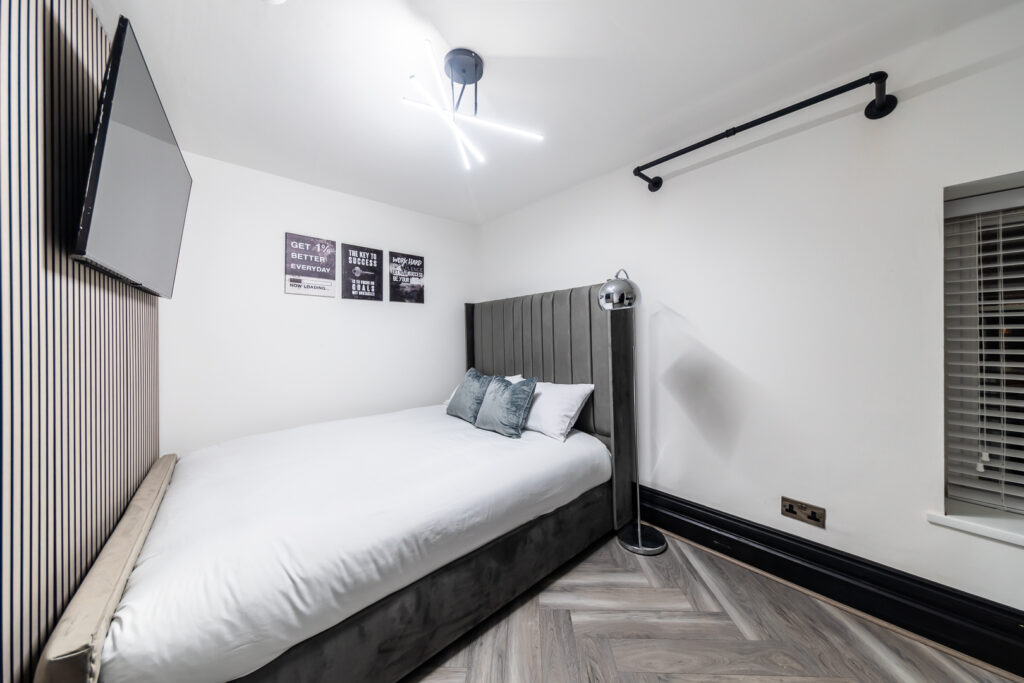 20241207-cheapside-b12-0pg-090